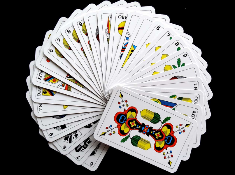 Mastering Card Game Strategies - Tips for Dominating the Table